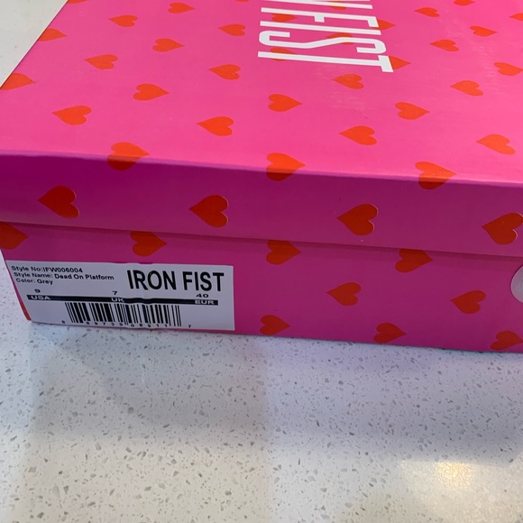 Iron Fist Dead on Platform - Picture 9 of 12